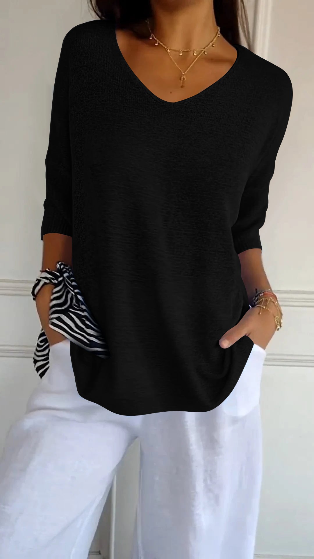 Anna - Knitted V-Neck T-Shirt