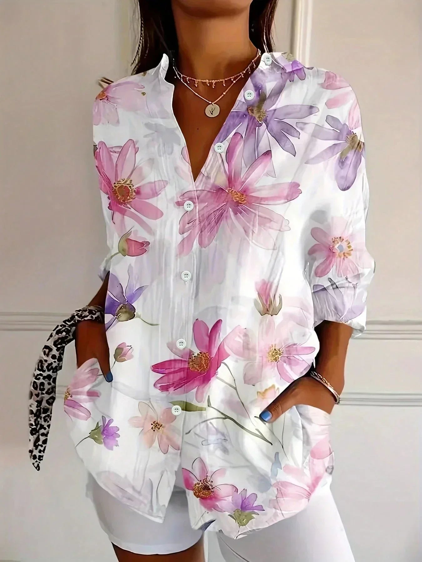 Annika - Colourful Blouse with Playful Pattern