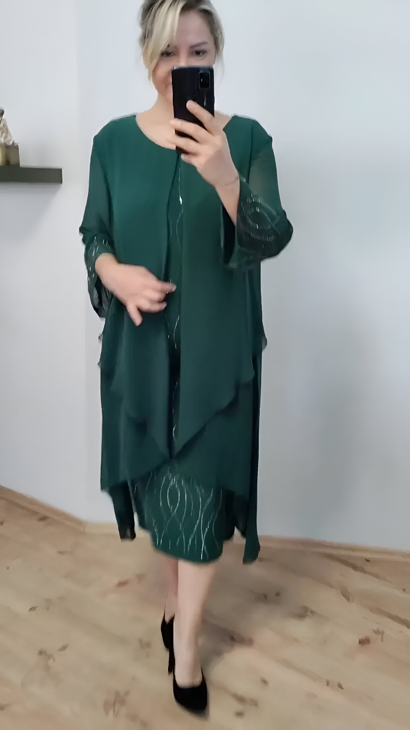 Claudia™ - Elegant flowing dress with layers