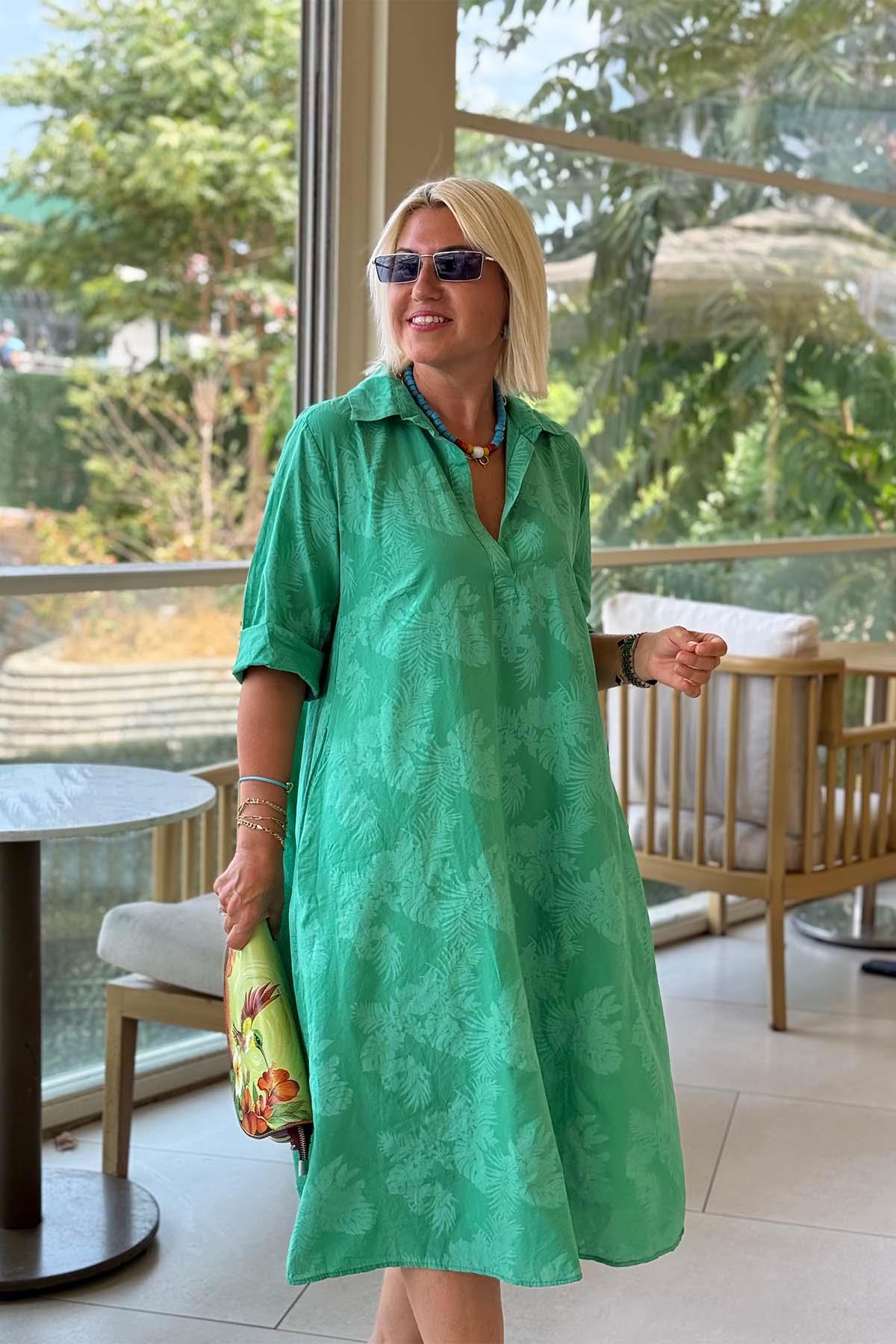 Nora – Leaf Pattern and Comfortable Fit Dress