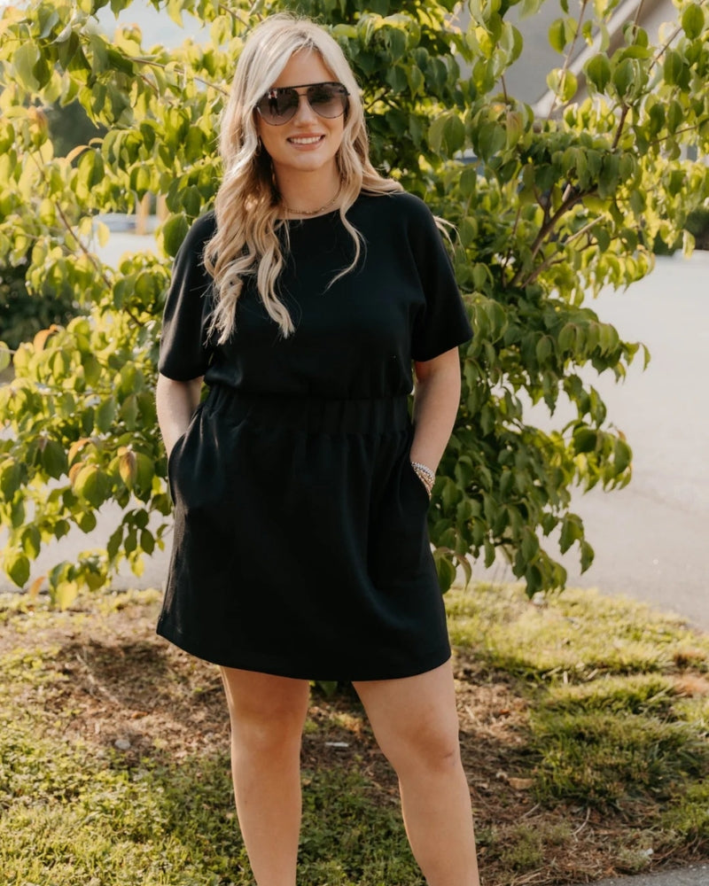 MANAIA - STYLISH AND COMFORTABLE DRESS