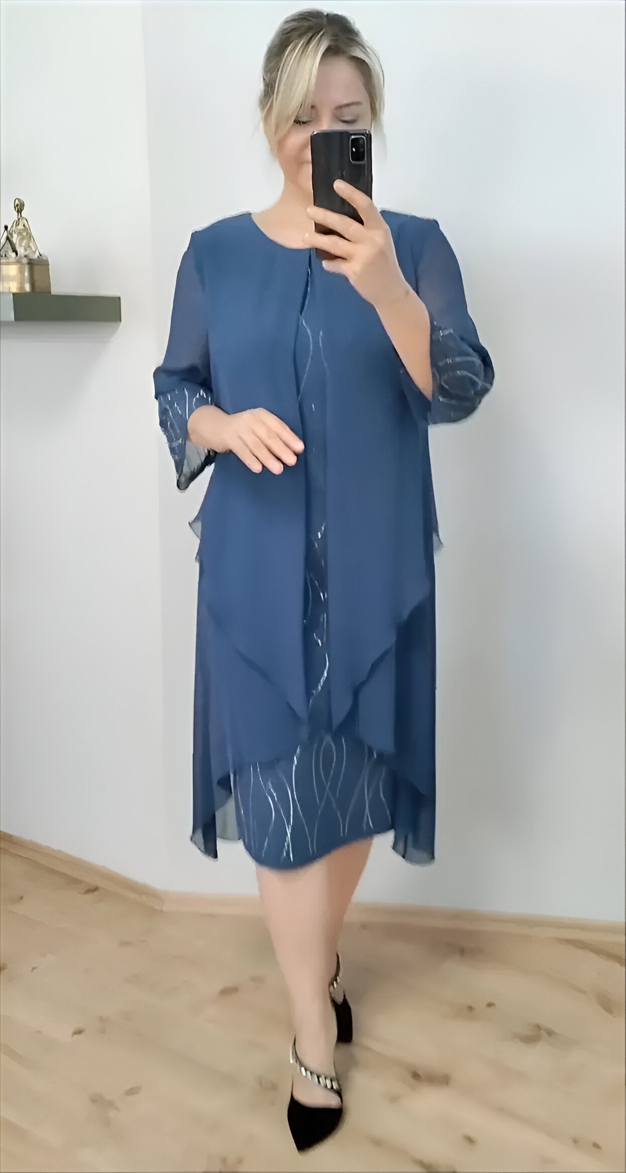 Claudia™ - Elegant flowing dress with layers