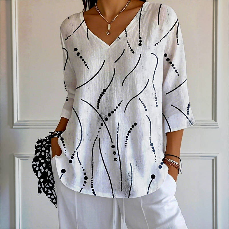Esmee – Blouse with a Playful Pattern and Airy Cut